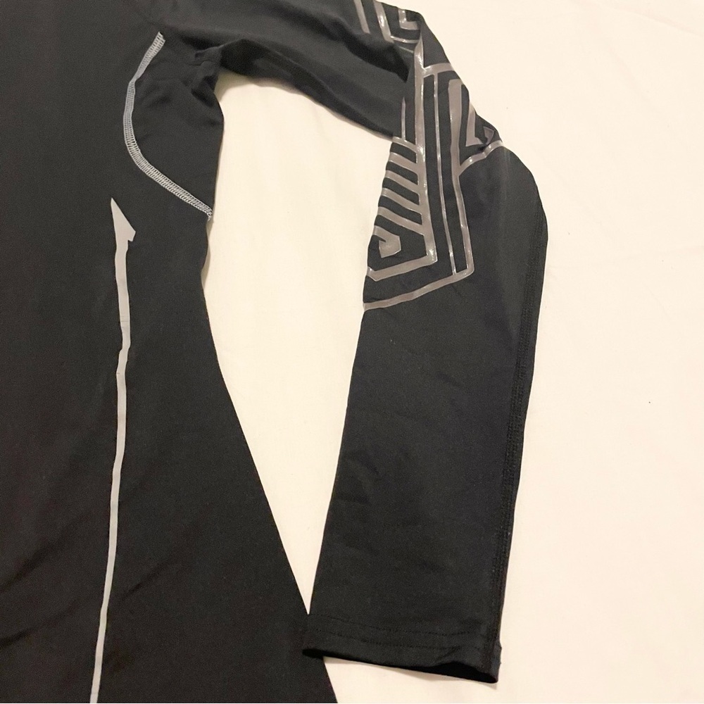 Under Armour Women's Black Long Sleeve Heatgear Top Size Small - Picture 6 of 16